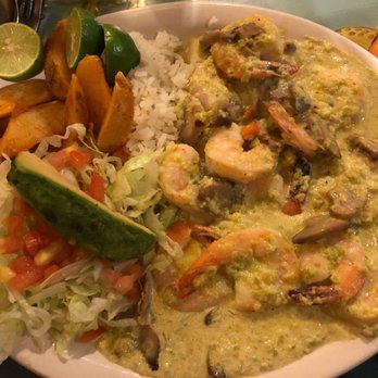 Mariscos La Playa - Green chile shrimp - Seafood Near Me - Albuquerque, New Mexico