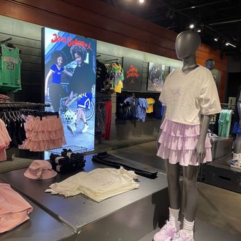 Nike Las Vegas - Shoe Stores Near Me - Las Vegas, Nevada Nike Las Vegas - Shoe Stores Near Me - Las Vegas, Nevada