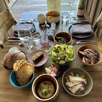 Harbor House Inn - In-room dinner - Bed & Breakfast Near Me - Elk, California