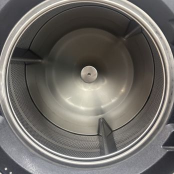 Esco Laundry - Clean washers - Laundromat Near Me - Escondido, California Esco Laundry - Clean washers - Laundromat Near Me - Escondido, California