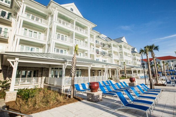 The Beach Club at Charleston Harbor Resort and Marina by null