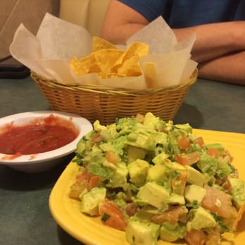 El Jalisco - Guacamole - Mexican Near Me - Murphysboro, Illinois