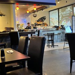 Akira level sushi & ramen - Sushi chefs at work
