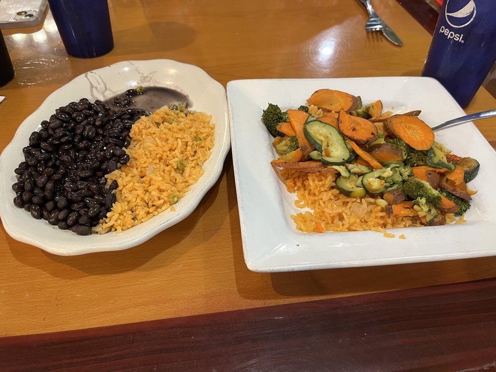 LA SIESTA MEXICAN RESTARUANT Updated June 2024 19 Photos & 25