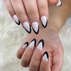 Kelly Nails 