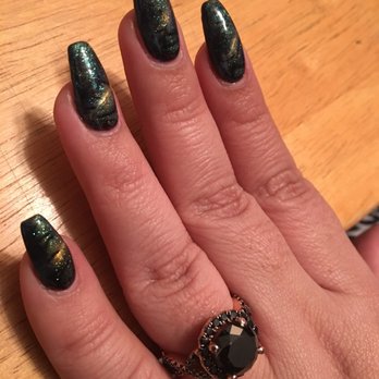 Gloss Nail Bar - Linda's amazing work. Swirled cat-eye - Nail Salons Near Me - Anaheim, California