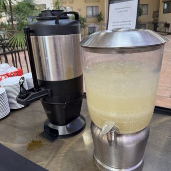 Concord Plaza Hotel - Breakfast offerings. - Hotels Near Me - Concord, California Concord Plaza Hotel - Breakfast offerings. - Hotels Near Me - Concord, California