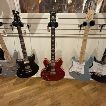 Chicago Music Exchange - Guitars - Musical Instruments & Teachers Near Me - Chicago, Illinois