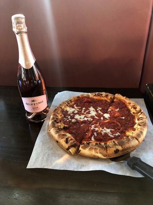 Tommy Chicago's Pizzeria by null