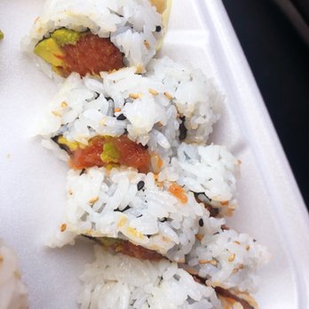 Daru Sushi - Spicy tuna roll - Sushi Bars Near Me - Bellflower, California Daru Sushi - Spicy tuna roll - Sushi Bars Near Me - Bellflower, California