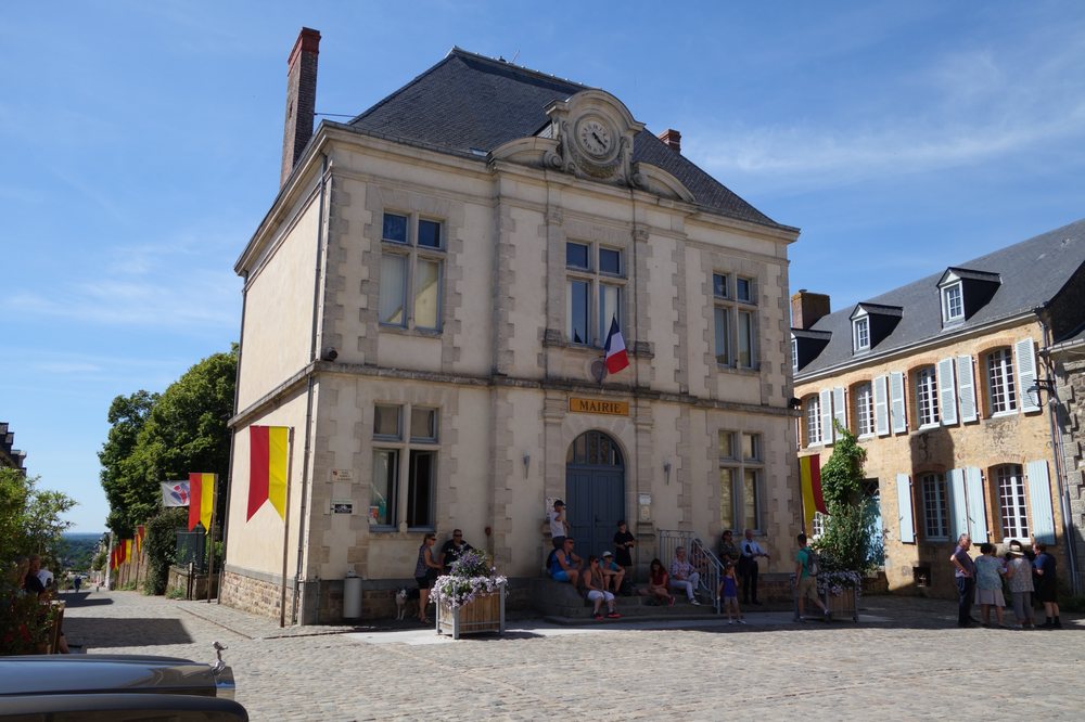 VILLAGE DE SAINTESUZANNE Updated April 2024 11 Photos Place