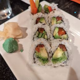 Veggie Kali~Red Pepper, Avocado, Cucumber with plenty of fresh Wasabi & Ginger.