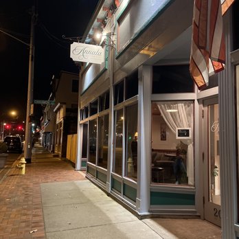 Annata Wine Bar and Cellar - Outdoor Shop Sign and Front of Wine Bar - Wine Bars Near Me - Cincinnati, Ohio