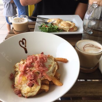 Café Bea - Huevos rotos & croque madame - Cafes Near Me - Miami, Florida