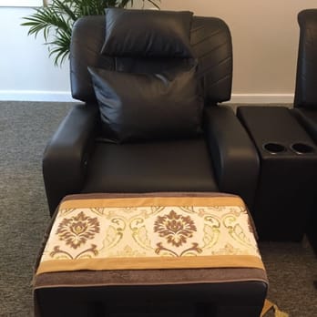 Sun Spa - Very comfortable chairs - Eyelash Service Near Me - Annapolis, Maryland