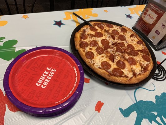 Chuck E. Cheese by null