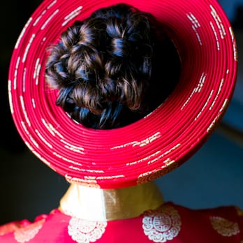 PrimaDonna Makeover - And she does a great job with hair/updo styles as well! - Makeup Artists Near Me PrimaDonna Makeover - And she does a great job with hair/updo styles as well! - Makeup Artists Near Me