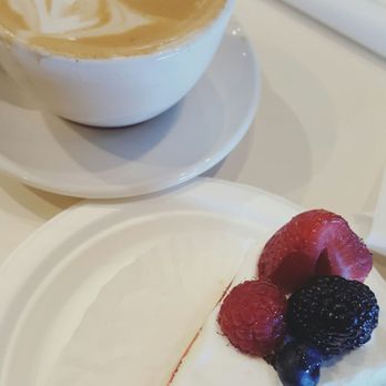 Paris Baguette - Almond milk Mocha and strawberry creme cake - Coffee & Tea Near Me - Milpitas, California Paris Baguette - Almond milk Mocha and strawberry creme cake - Coffee & Tea Near Me - Milpitas, California