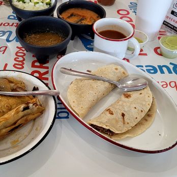 El Compa Birria Tatemada - Birria tacos and carnitas tacos - Mexican Near Me - Las Vegas, Nevada El Compa Birria Tatemada - Birria tacos and carnitas tacos - Mexican Near Me - Las Vegas, Nevada