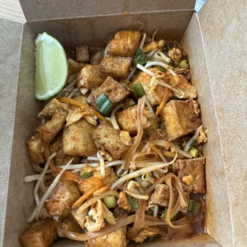 Eim Thai - a take out box of food - Food Trucks Near Me - Gainesville, Florida Eim Thai - a take out box of food - Food Trucks Near Me - Gainesville, Florida