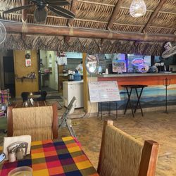 Piscis - Inside looking at kitchen