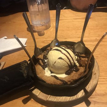 Chili's - Skillet Chocolate Chip Cookie - Bars Near Me - Holtsville, New York Chili's - Skillet Chocolate Chip Cookie - Bars Near Me - Holtsville, New York