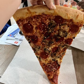 Benny Capolagos - Manassas - One slice filled me up! - Pizza Near Me - Manassas, Virginia