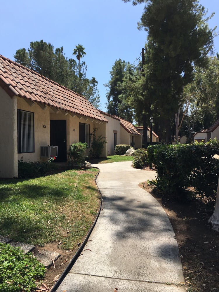 QUAIL CREEK APARTMENTS Updated September 2024 3131 Arlington Ave, Riverside, California
