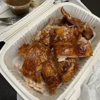 Willie’s Catering & Restaurant - Cebu lechon belly - Filipino Near Me - Daly City, California