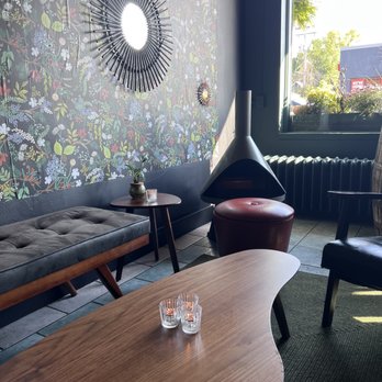 Bar Cart Lounge And Restaurant - Lounge area - Cocktail Bars Near Me - Saint Paul, Minnesota
