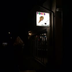 Toni's Eis - Tonis Eis bei Nacht!