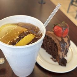Taste & See Cafe - Sweet tea with lemon