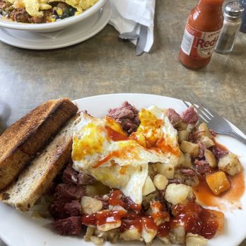 Savory's - corned beef hash with eggs - Diners Near Me - Hamburg, New York Savory's - corned beef hash with eggs - Diners Near Me - Hamburg, New York