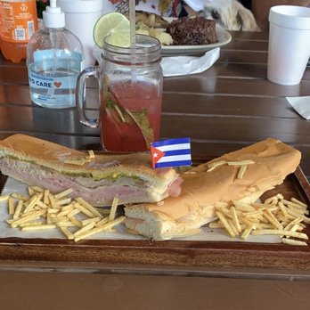El Pub - Cuban Near Me - Miami, Florida