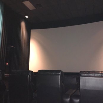 B&B Theatres- Shawnee 18 - Theater screen - Cinema Near Me - Shawnee, Kansas