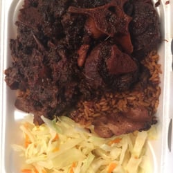 Caribbean Grill - Oxtail, peas & rice, cabbage