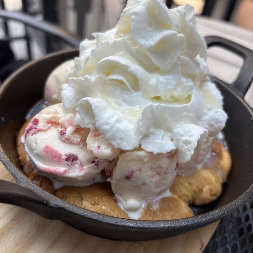 Hank’s Bistro and Brew - Raspberry lemon pizookie - Burgers Near Me - Eden, Utah Hank’s Bistro and Brew - Raspberry lemon pizookie - Burgers Near Me - Eden, Utah