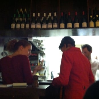 Le Timbre - chef cooking in the kitchen - French Near Me - Paris, 75 Le Timbre - chef cooking in the kitchen - French Near Me - Paris, 75