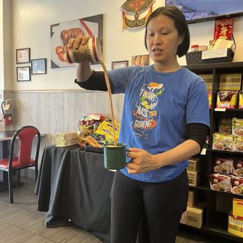 Seasons Kitchen USA - Hot Milk Tea being pulled table side. - Malaysian Near Me - Anaheim, California Seasons Kitchen USA - Hot Milk Tea being pulled table side. - Malaysian Near Me - Anaheim, California