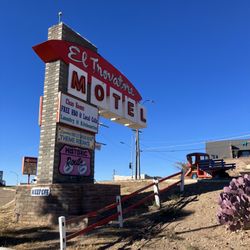 El Trovatore Motel - Road sign