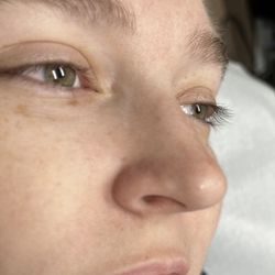 Peachy Wax - Before: flat boring straight lashes  After: curled voluminous lashes!
