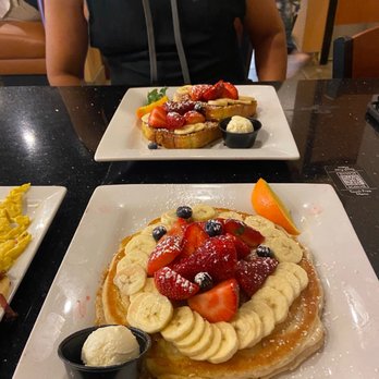 Keke's Breakfast Cafe - Pancakes, eggs, potatoes and French toast - Breakfast & Brunch Near Me - Windermere, Florida Keke's Breakfast Cafe - Pancakes, eggs, potatoes and French toast - Breakfast & Brunch Near Me - Windermere, Florida