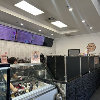 Daily Drip Coffee & Desserts - Coffee & Tea Near Me - Glendale, Arizona