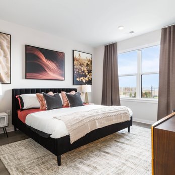 Station Bay - Modern Bedroom at Station Bay - Apartments Near Me - South Amboy, New Jersey Station Bay - Modern Bedroom at Station Bay - Apartments Near Me - South Amboy, New Jersey