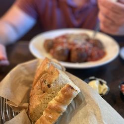 Mama Stortini's Restaurant & Bar - Puyallup - Toasted Garlic Cheesy Bread
