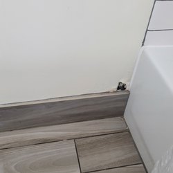 Holiday Inn San Antonio-Dwtn - Water damaged still moist! Oh and the floor was TACKY with shoes and bare feet!