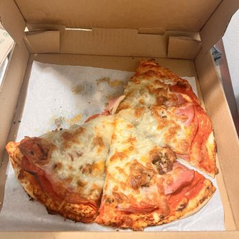 Gallucci's Pizzeria - Meat pizza - Pizza Near Me - Lincoln City, Oregon