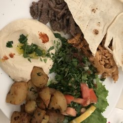 L'Etoile du Liban - Le chawarma mixte avec du taboulé et du homos