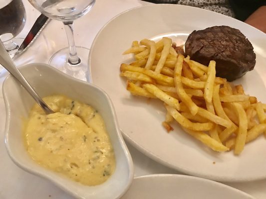 Chez Georges by null