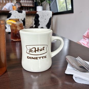Le Hut Dinette - Drip coffee - Wine Bars Near Me - Santa Ana, California Le Hut Dinette - Drip coffee - Wine Bars Near Me - Santa Ana, California